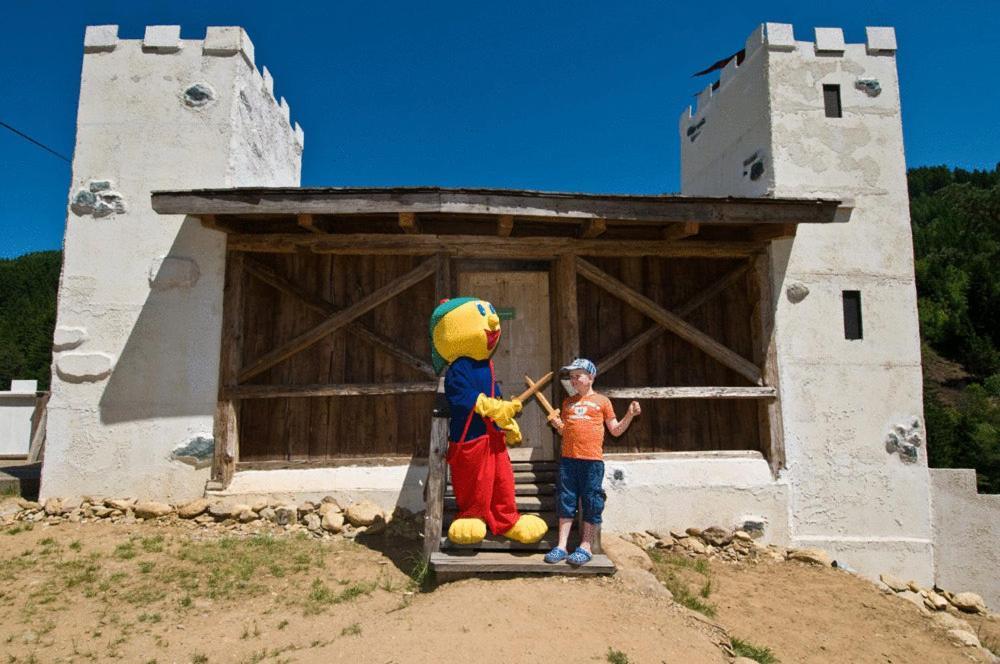 Smileys Kinderhotel Trebesing Exterior photo