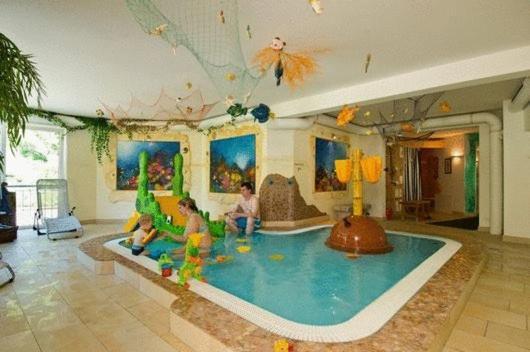 Smileys Kinderhotel Trebesing Exterior photo